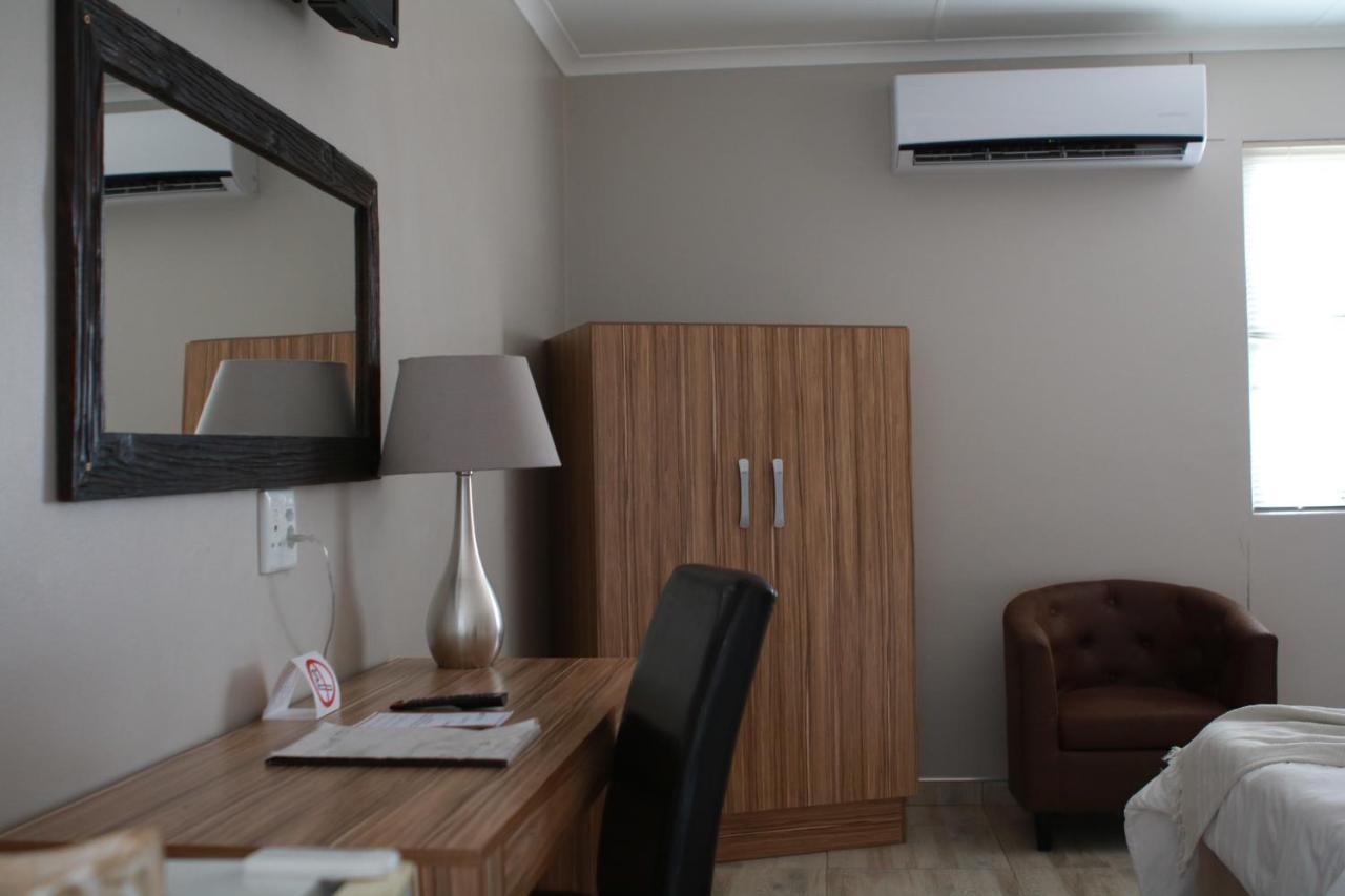 Maritz Country Lodge Keetmanshoop Bagian luar foto